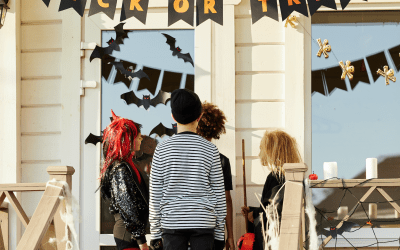 HALLOWEEN ROOF DECORATING SAFETY TIPS